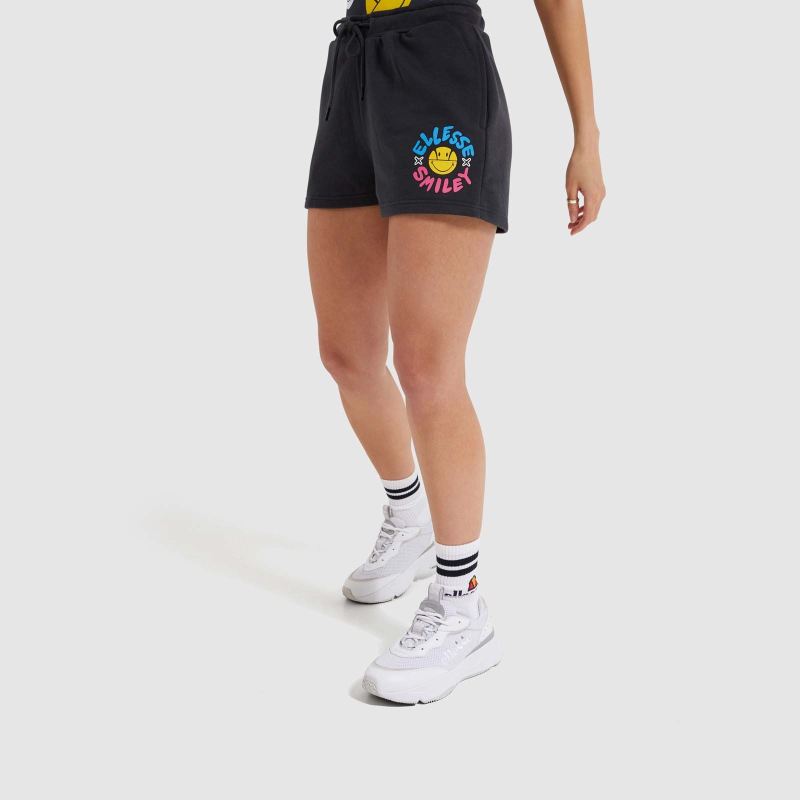 Smiley x ellesse. Shorts Jubalio