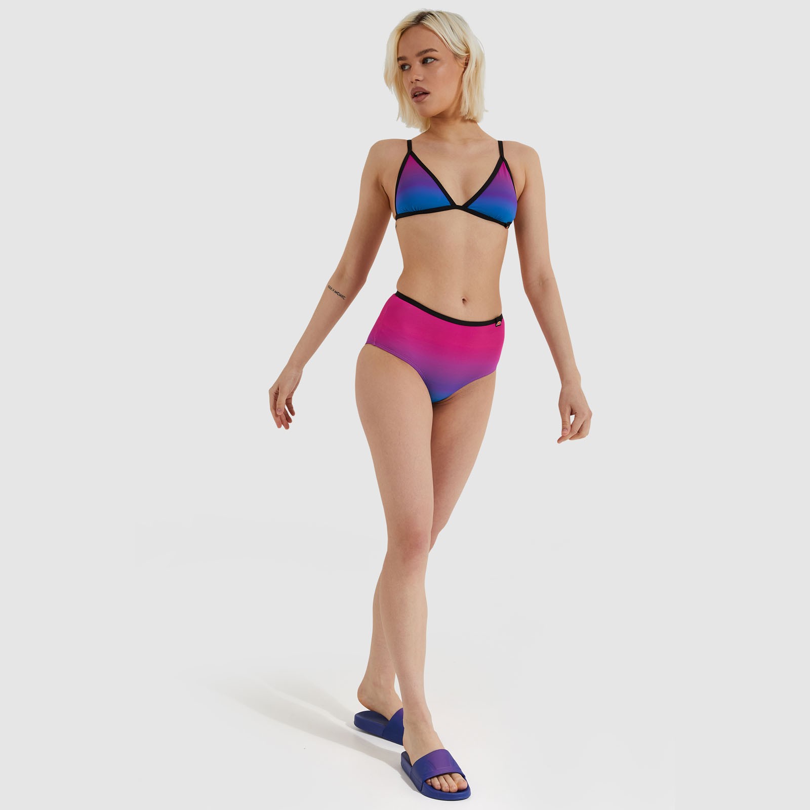 Braguita bikini tipo pantalón...
