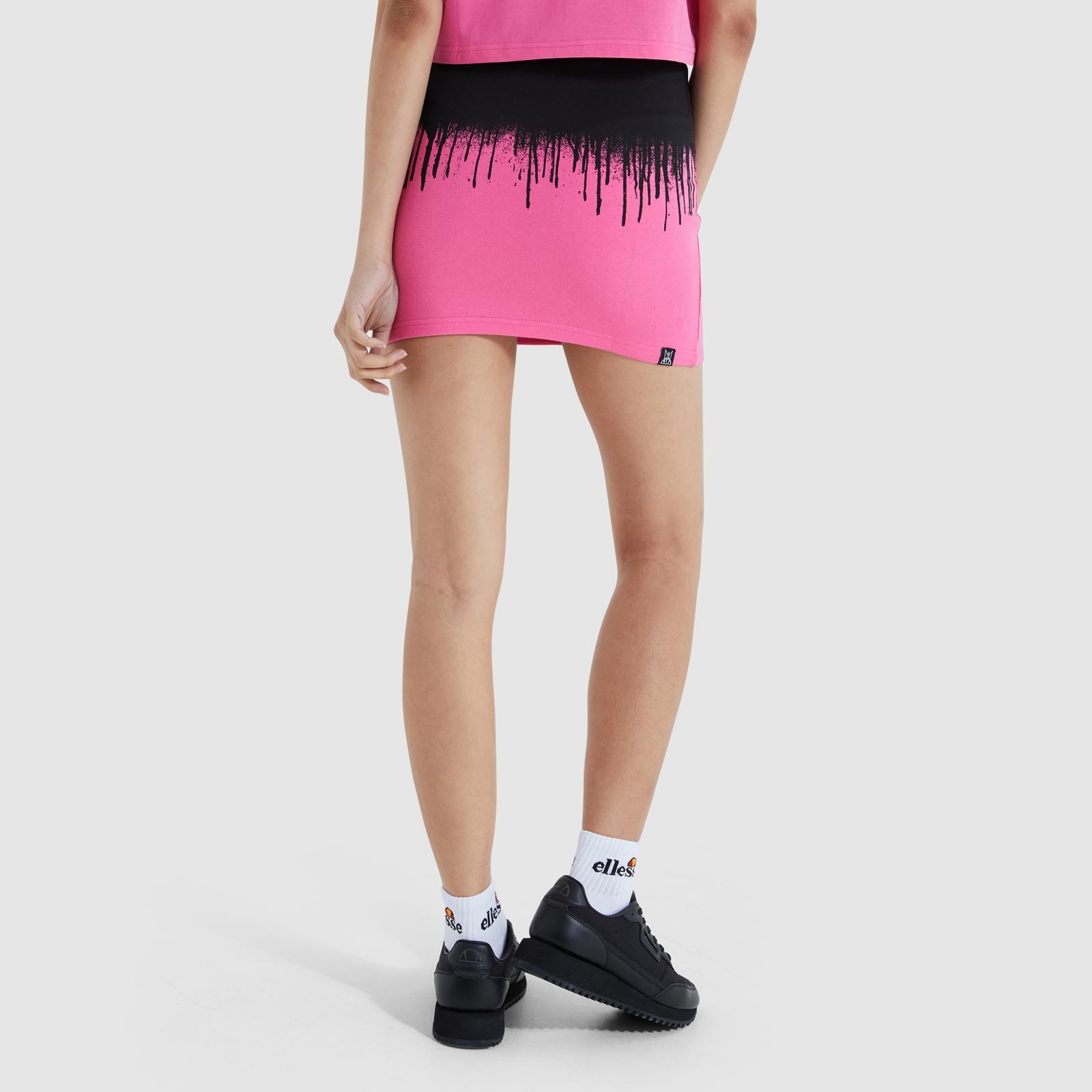 MJB x ellesse. Saia Karic