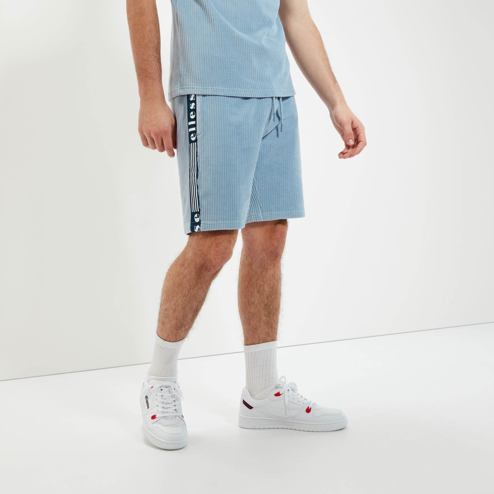 Pantalón corto Tomatro