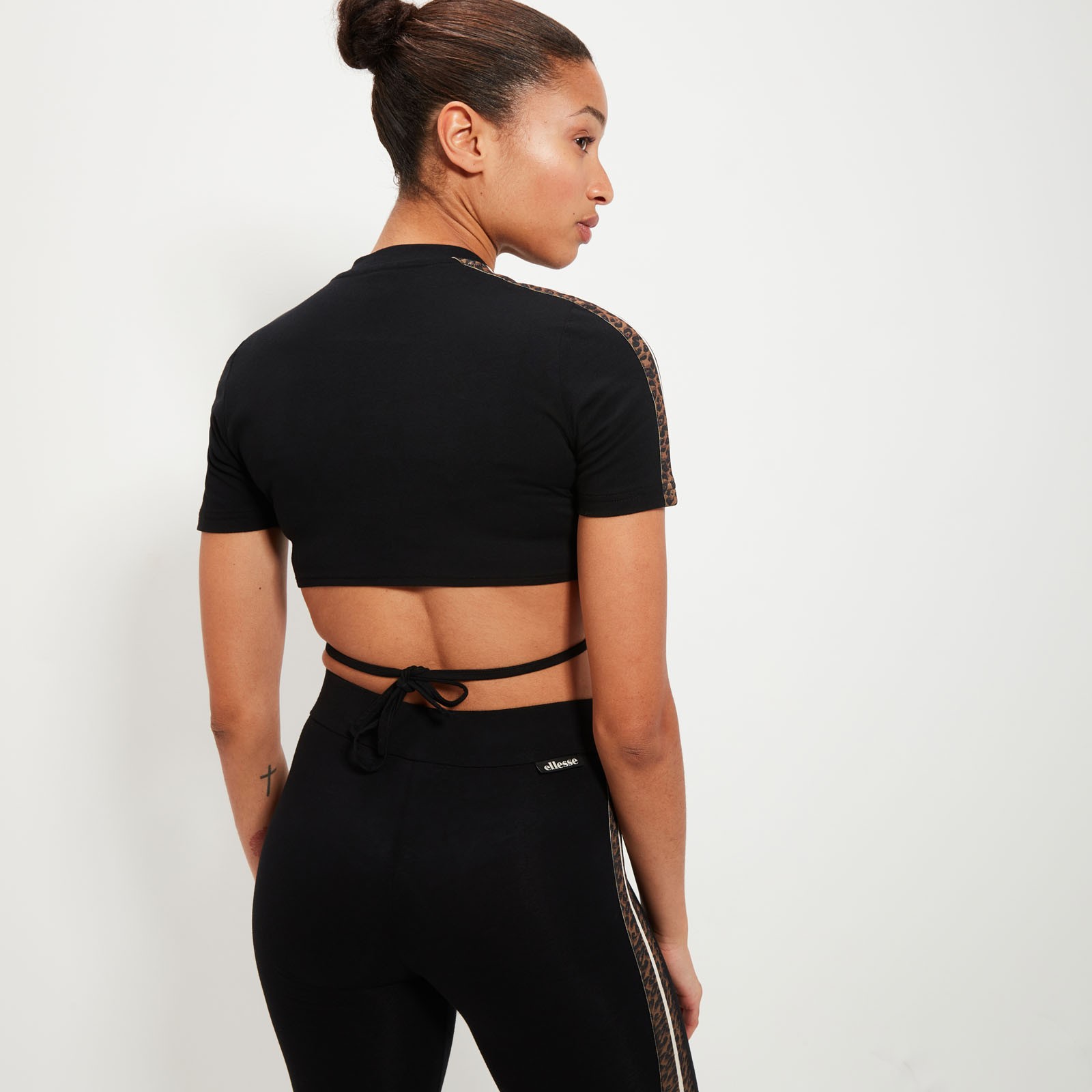 Camiseta crop Battaglia
