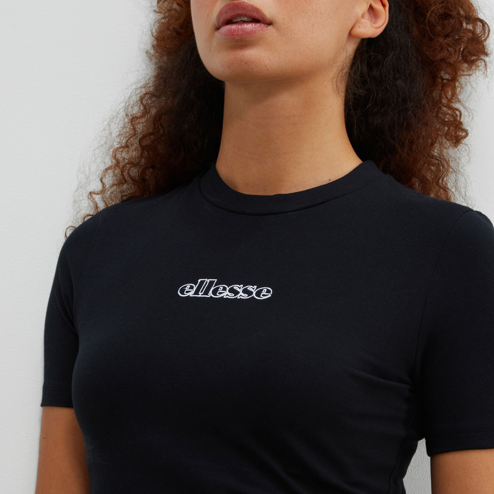 Camiseta crop Sierran