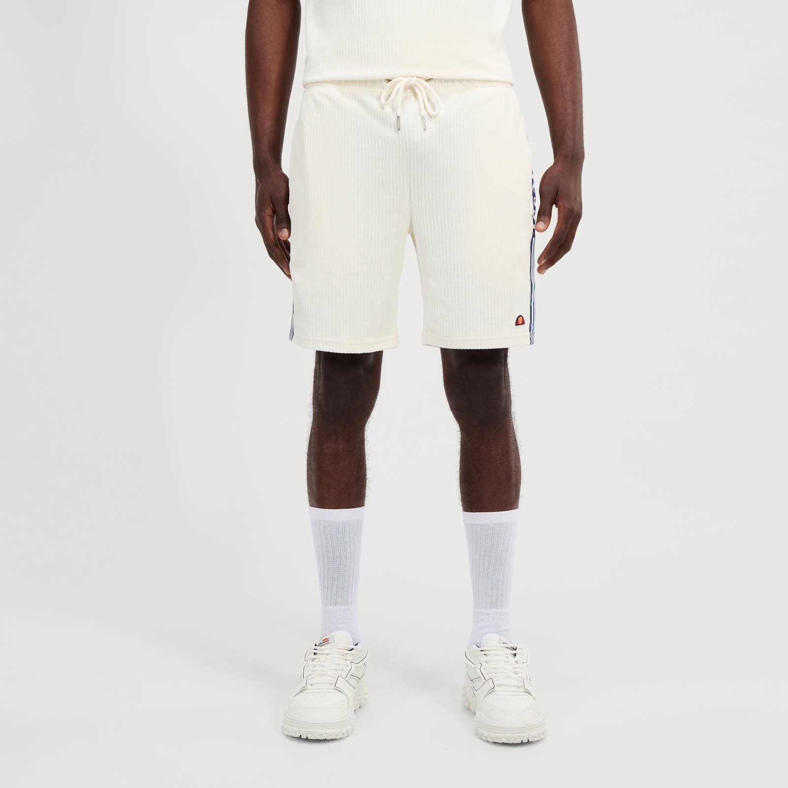 Pantalón corto Tomatro