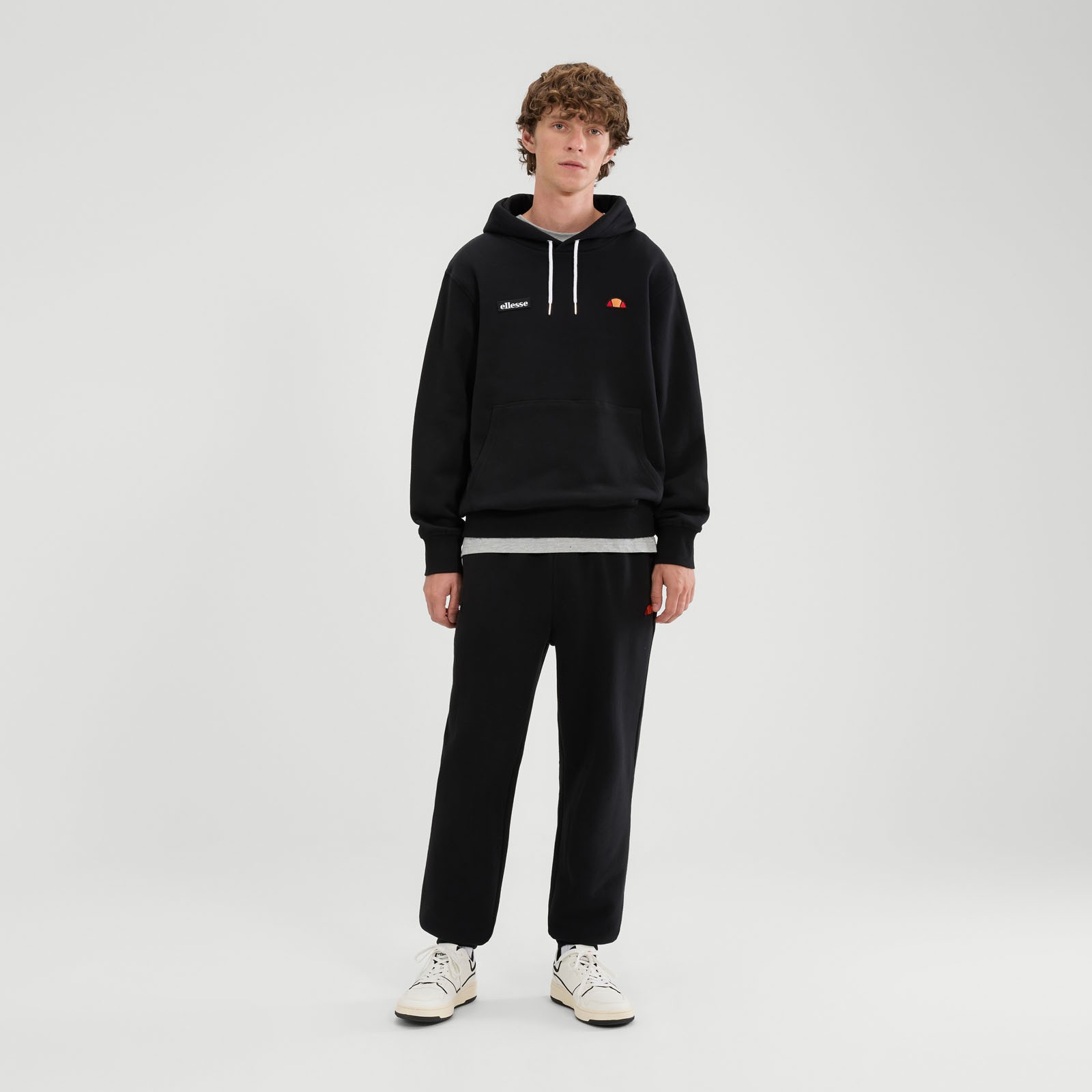 Set sudadera y joggers para hombre...