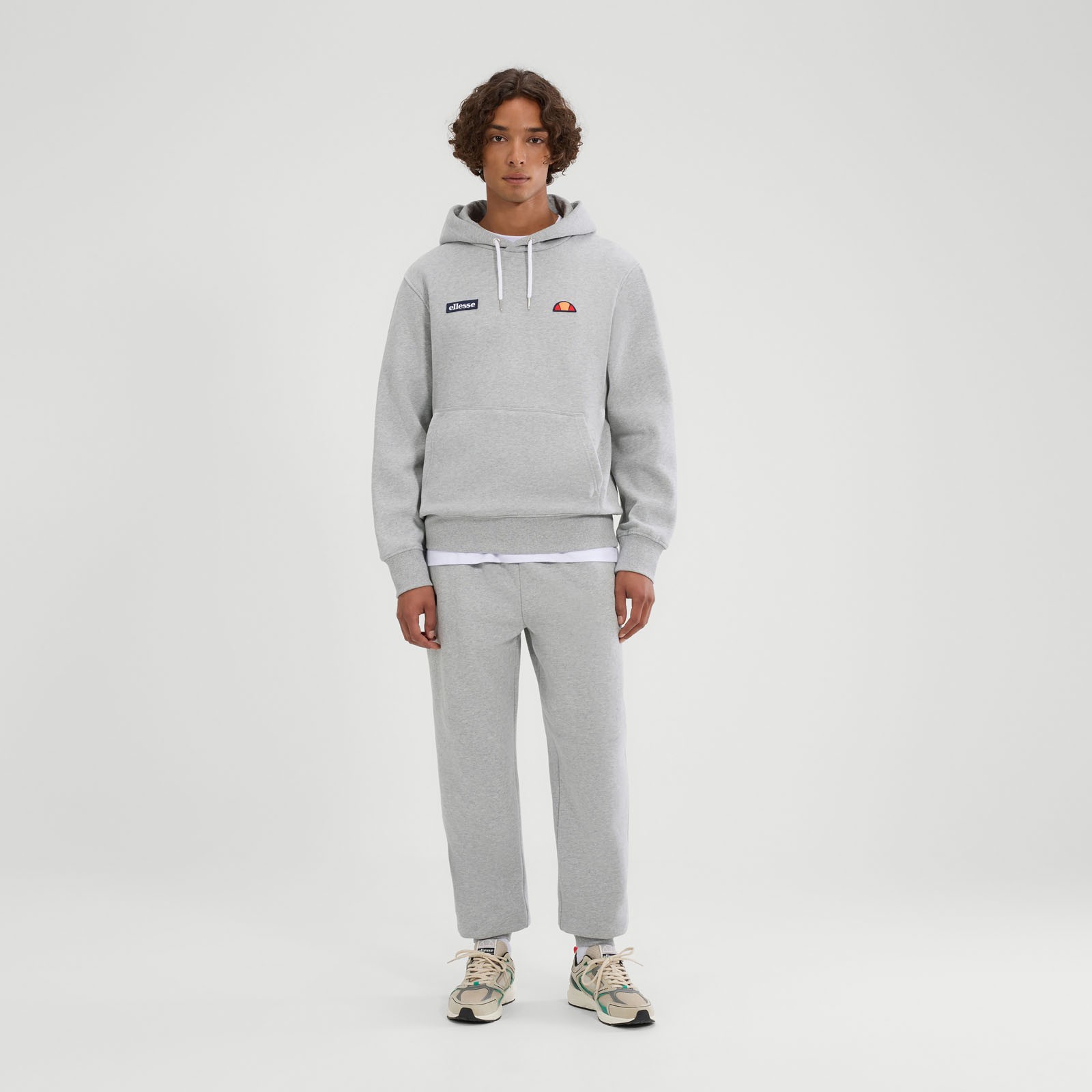 Set sudadera y joggers para hombre...