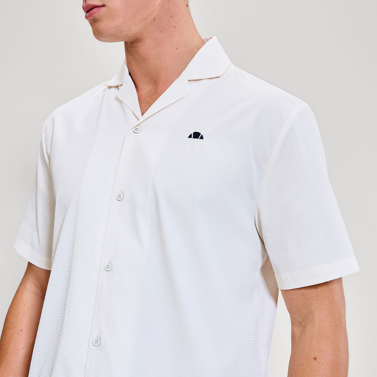 Camisa de manga corta para hombre...
