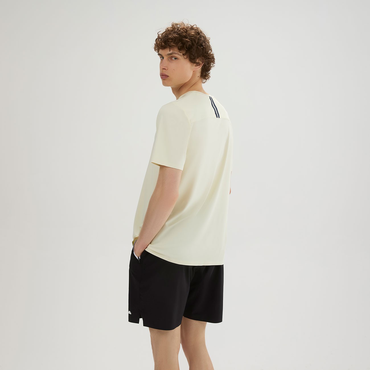 Camiseta de manga corta para hombre...