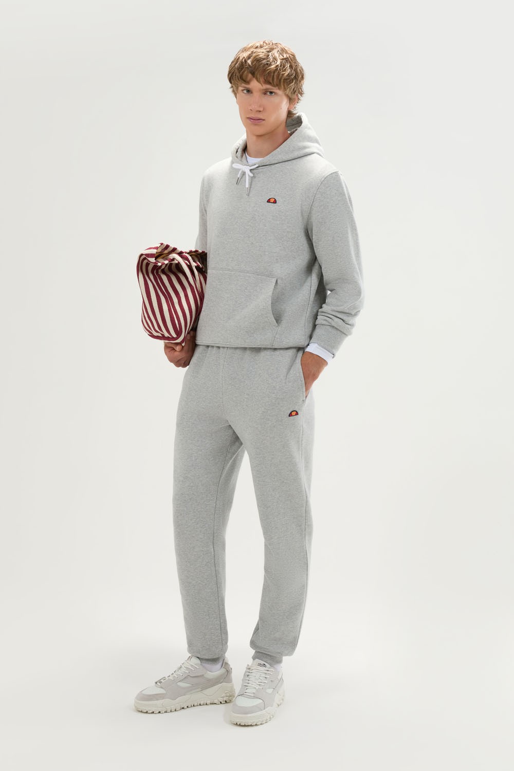 Conjunto de sudadera con capucha y...