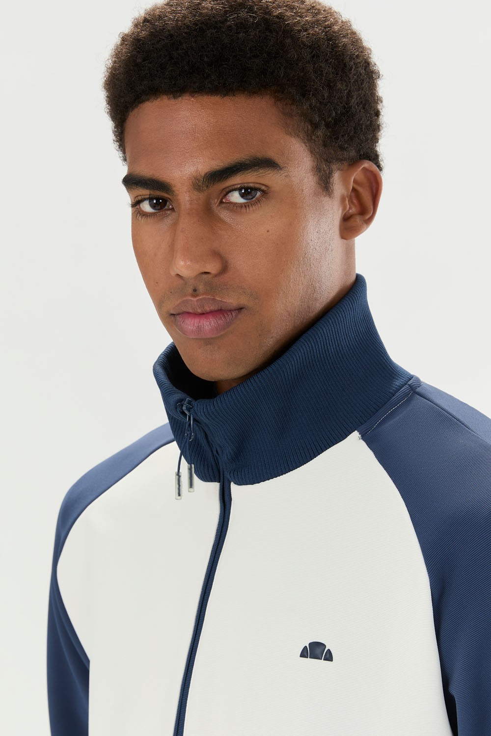 Chaqueta de chándal Caldona
