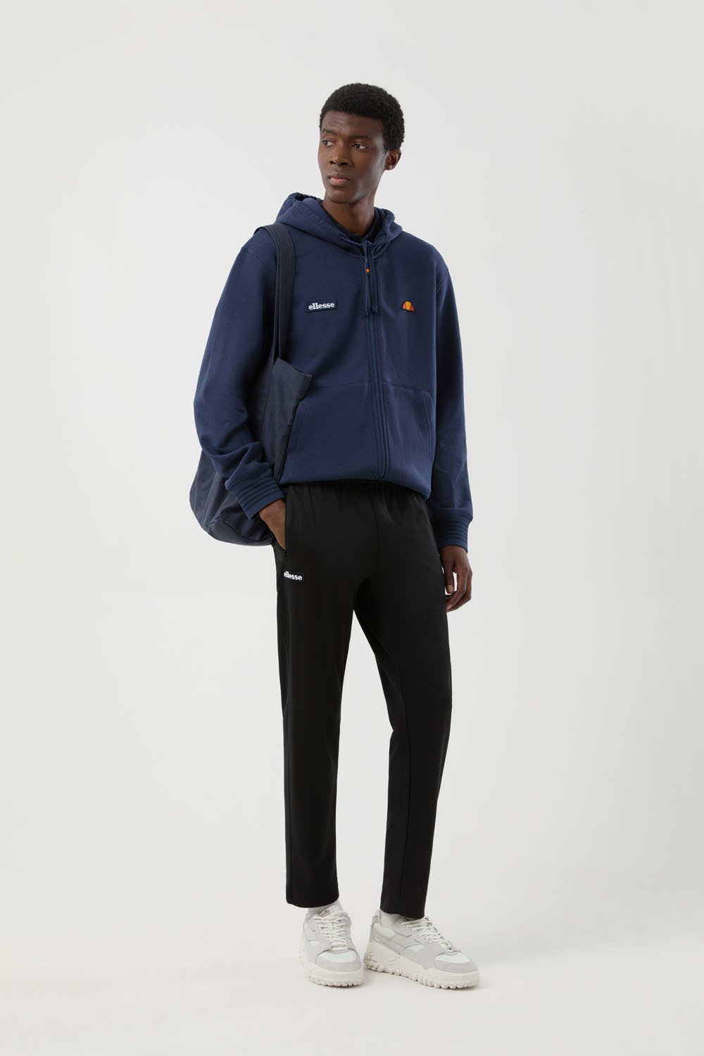 Sudadera con capucha y cremallera Verazo