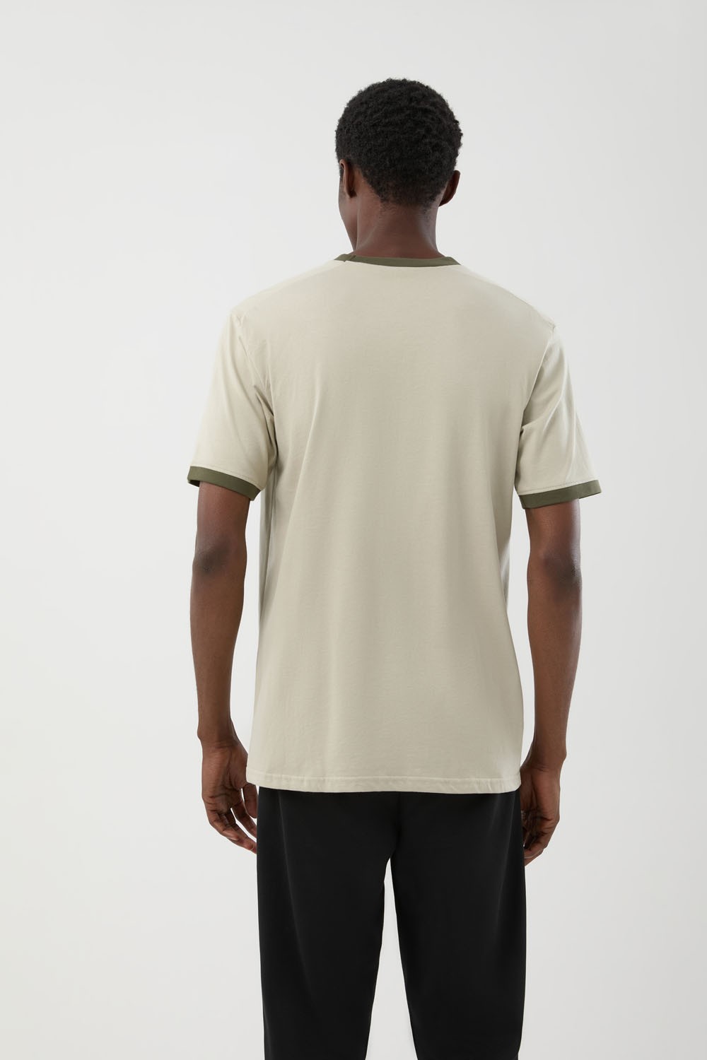 Camiseta de manga corta para hombre...